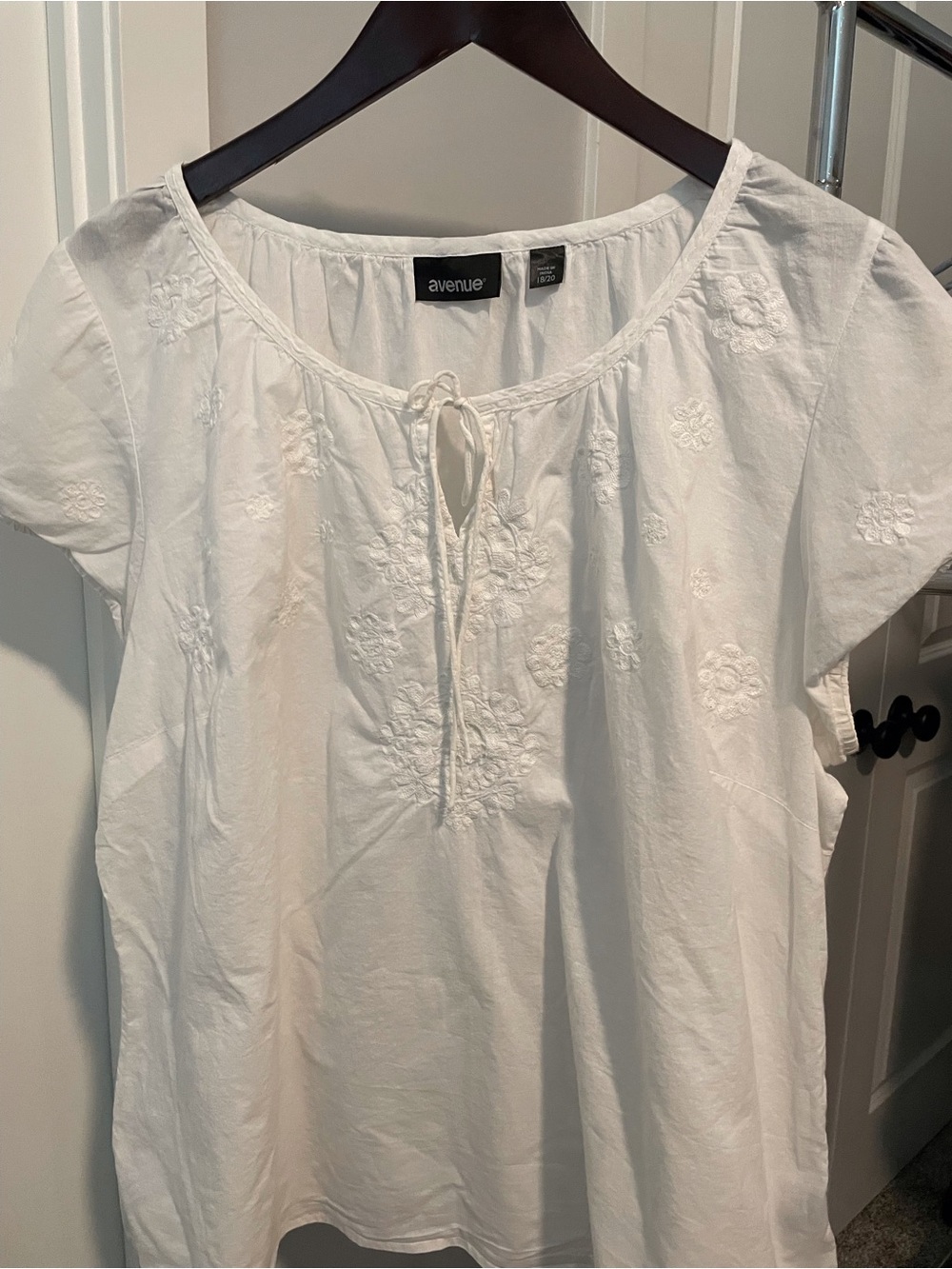 Avenue White Embroidered Tie-Neck Peasant Tunic